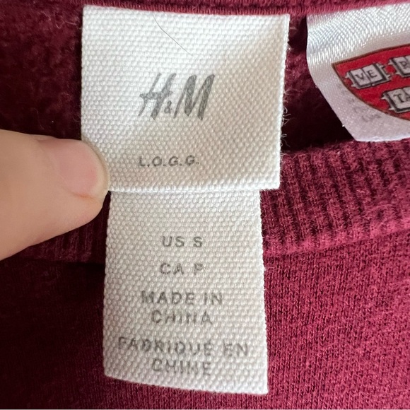Harvard H&M Crimson Crewneck Sweatshirt Sz S Varsity Collegiate Logo Pullover - Picture 5 of 7